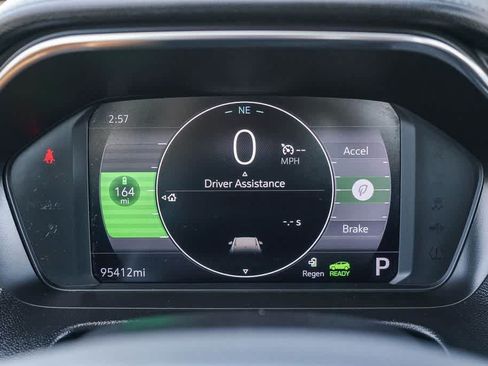 Used 2022 Chevrolet Bolt EUV LT w/ Driver Confidence Package FWD image 23