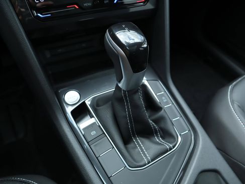 New 2024 Volkswagen Tiguan SE w/ Panoramic Sunroof Package image 28