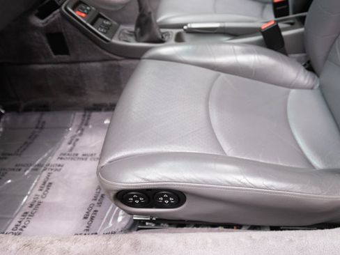 Used 1997 Porsche 911 Carrera S RWD image 45