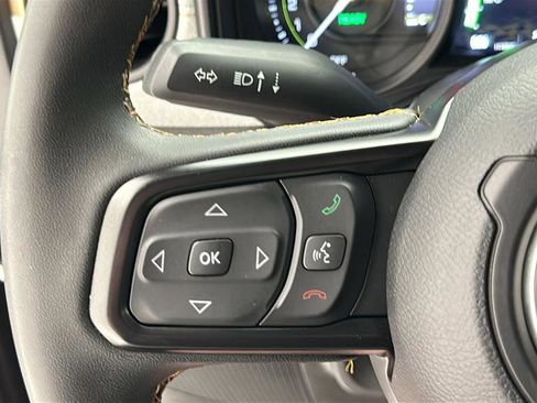 Used 2024 Jeep Wrangler Unlimited AWD/4WD image 17