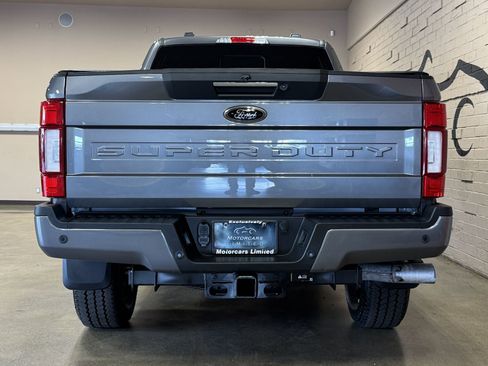 Used 2022 Ford F350 Lariat w/ Black Appearance Package AWD/4WD image 6