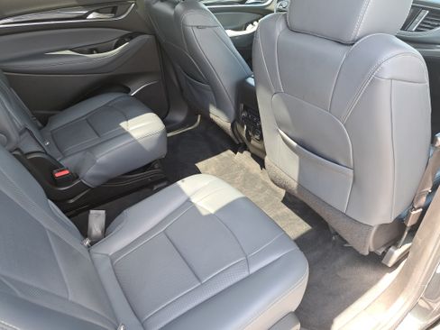 Used 2020 Buick Enclave Essence w/ Sound and Sites Package AWD/4WD image 11