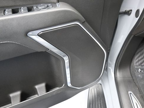 Used 2024 Chevrolet Silverado 1500 LT RWD image 14