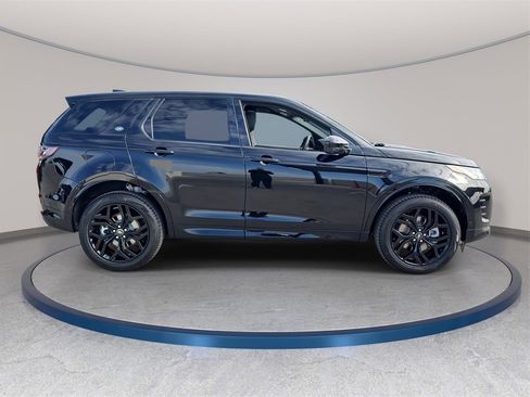 New 2026 Land Rover Discovery Sport Landmark image 4