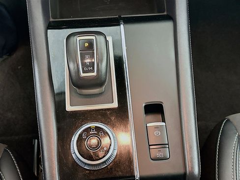 Used 2024 Mitsubishi Outlander SE image 23