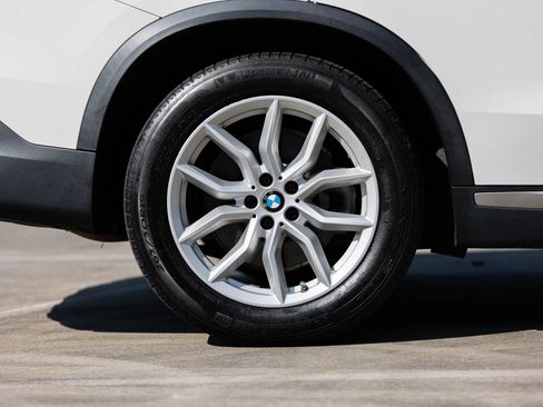 Used 2019 BMW X5 xDrive40i image 12