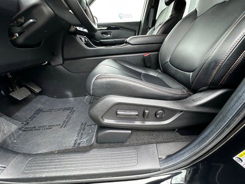 Used 2025 Honda Pilot TrailSport image 18
