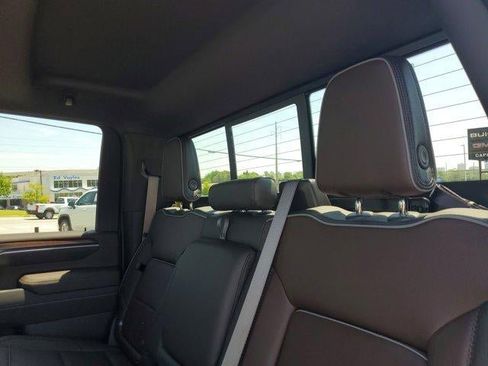 New 2026 GMC Sierra 2500 Denali w/ Technology Package AWD/4WD image 11
