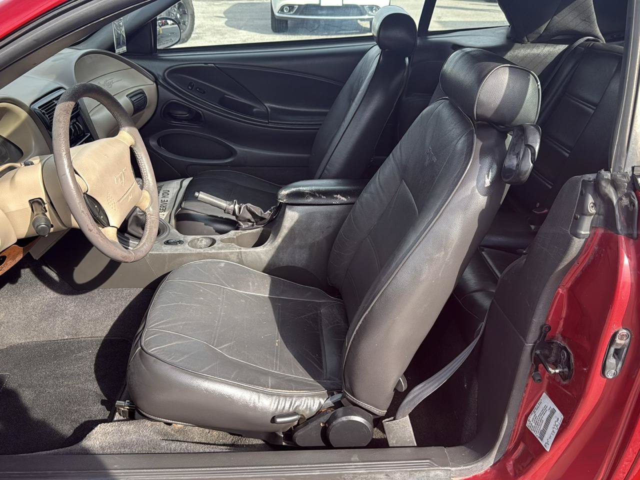 Used 2000 Ford Mustang Convertible RWD image 9