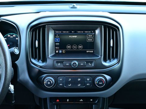 Used 2022 Chevrolet Colorado W/T w/ Custom Special Edition AWD/4WD image 20