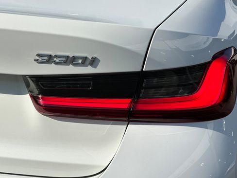 Used 2023 BMW 330i Sedan w/ Convenience Package RWD image 26