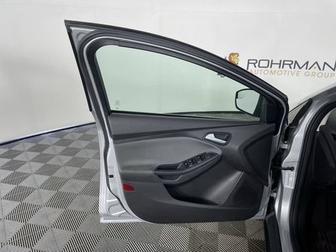 Used 2013 Ford Focus SE FWD image 31