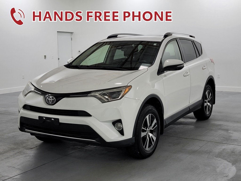 Used 2017 Toyota RAV4 XLE w/ All Weather Liner Package AWD/4WD image 4