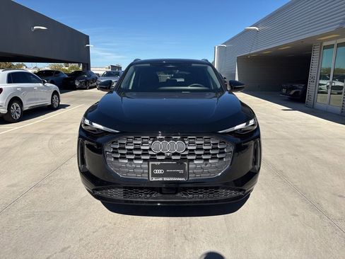 Certified 2025 Audi Q5 Premium w/ Convenience Package image 2