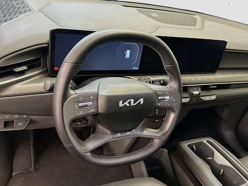 Used 2024 Kia EV9 Wind AWD/4WD image 18