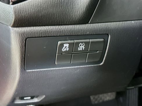 Used 2015 MAZDA MAZDA3 i Sport image 26