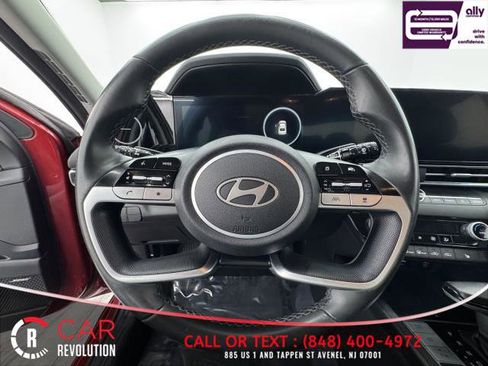 Used 2024 Hyundai Elantra Limited image 19