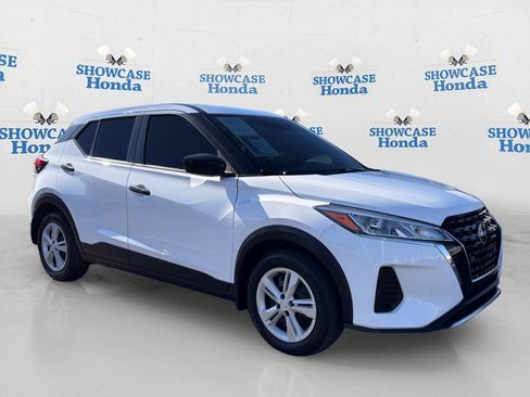Used 2023 Nissan Kicks S FWD image 10