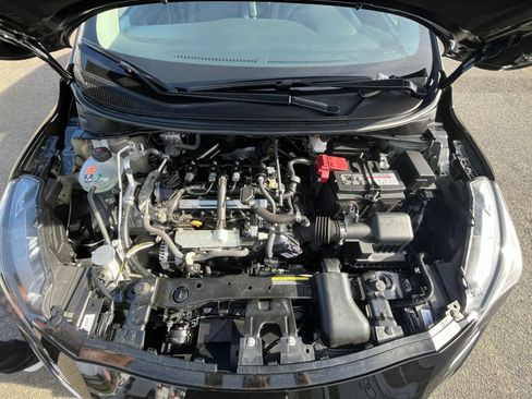 Used 2025 Nissan Versa SV FWD image 30