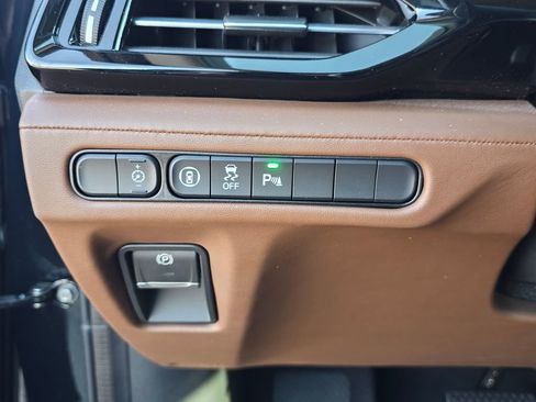 Used 2024 Acura MDX SH-AWD w/ Technology Package image 14