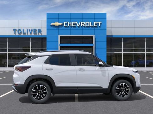 New 2026 Chevrolet TrailBlazer LT w/ Convenience Package FWD image 6