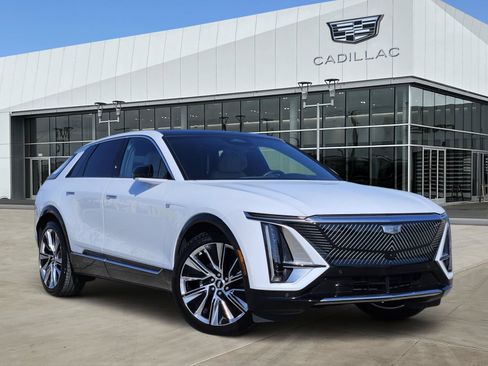 Certified 2026 Cadillac Lyriq Signature Luxury w/ Nappa Leather Package AWD/4WD image 1
