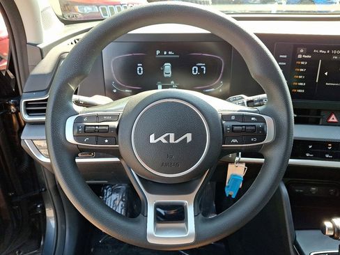 Used 2023 Kia Sportage LX AWD/4WD image 18