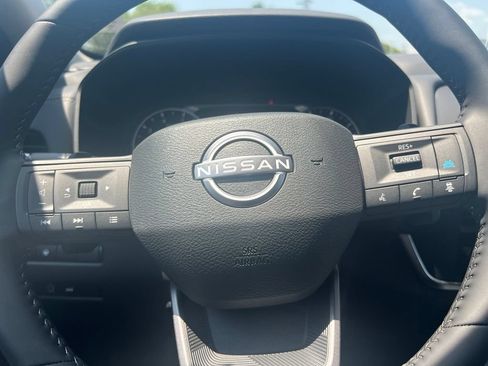 Used 2026 Nissan Rogue SV FWD image 15