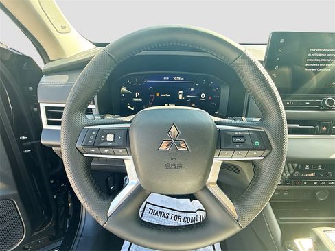 New 2026 Mitsubishi Outlander SEL image 11