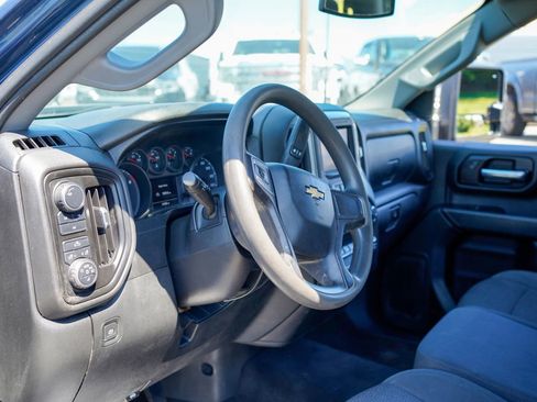 Used 2020 Chevrolet Silverado 2500 Custom w/ Custom Value Package AWD/4WD image 2