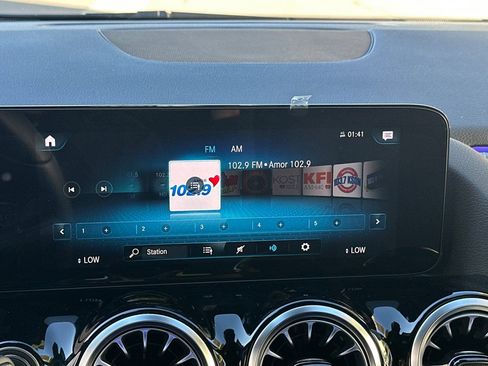 Certified 2022 Mercedes-Benz GLA 250 image 33