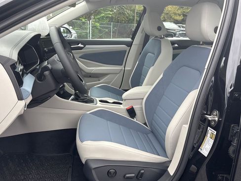 New 2026 Volkswagen Jetta SE FWD image 8