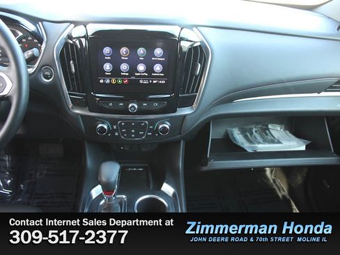 Used 2024 Chevrolet Traverse RS AWD/4WD image 19