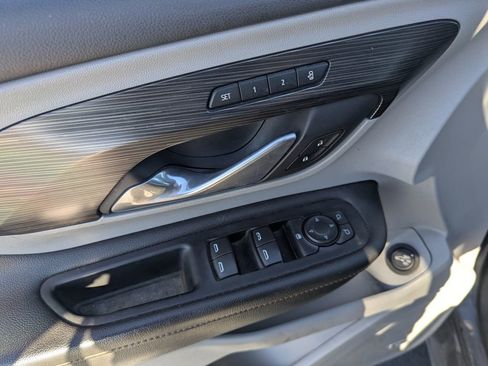 Used 2019 GMC Terrain SLT w/ Preferred Package image 26