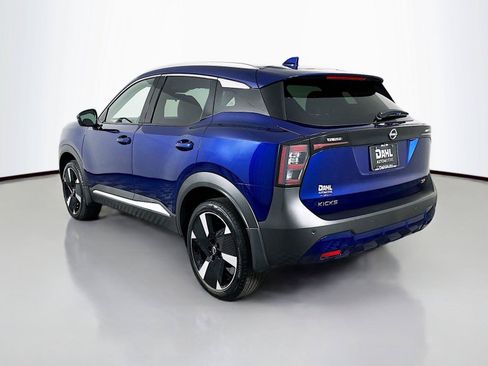 Used 2025 Nissan Kicks SR FWD image 10