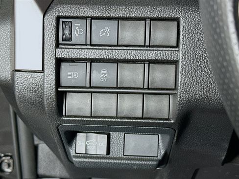 Used 2025 Toyota Tacoma TRD Off-Road image 17