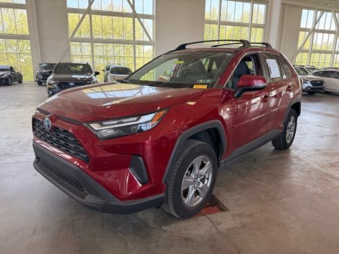 Used 2023 Toyota RAV4 XLE w/ Convenience Package AWD/4WD image 7
