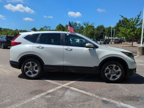 Used 2017 Honda CR-V EX-L image 3