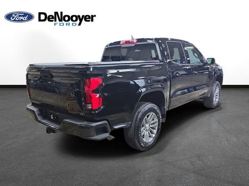 Used 2024 Chevrolet Colorado LT w/ LT Convenience Package III RWD image 5