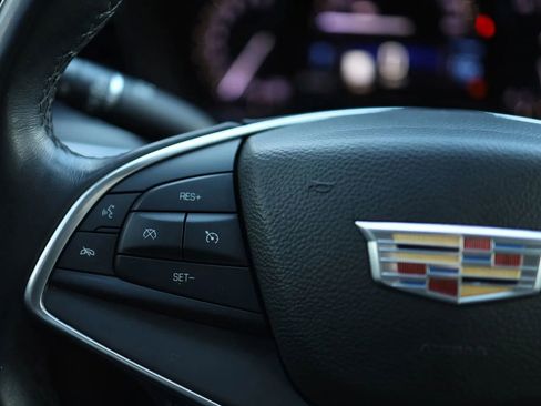 Used 2017 Cadillac XT5 Luxury w/ Driver Awareness Package image 20