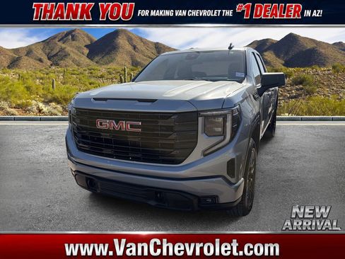 Used 2025 GMC Sierra 1500 Elevation AWD/4WD image 1