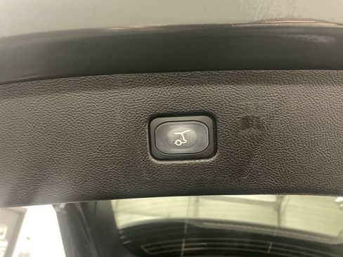 Used 2023 Ford Edge Titanium AWD/4WD image 30