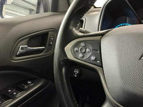 Used 2019 Chevrolet Colorado Z71 RWD image 14