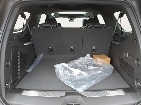 New 2026 Chevrolet Suburban RST w/ RST Capability Package image 26