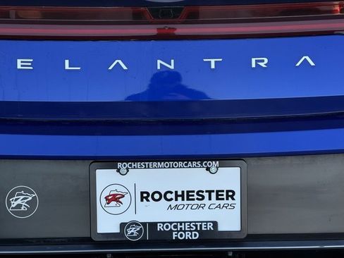 Used 2024 Hyundai Elantra SEL w/ Convenience Package image 39