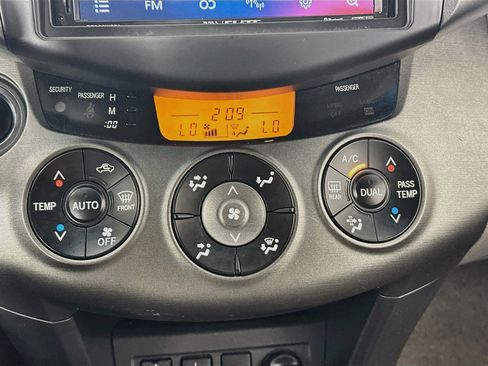Used 2010 Toyota RAV4 Limited AWD/4WD image 22