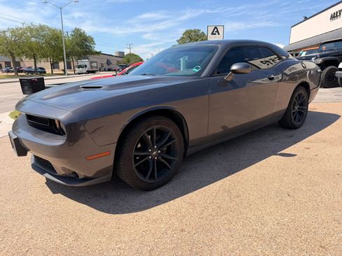 Used 2017 Dodge Challenger SXT w/ Blacktop Package RWD image 1