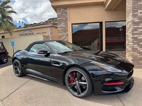 Used 2018 Jaguar F-TYPE R image 36