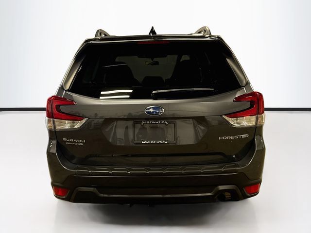 Used 2024 Subaru Forester Premium AWD/4WD image 6