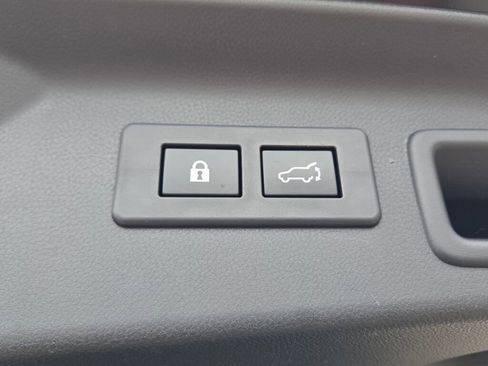 Used 2025 Subaru Forester Touring image 19